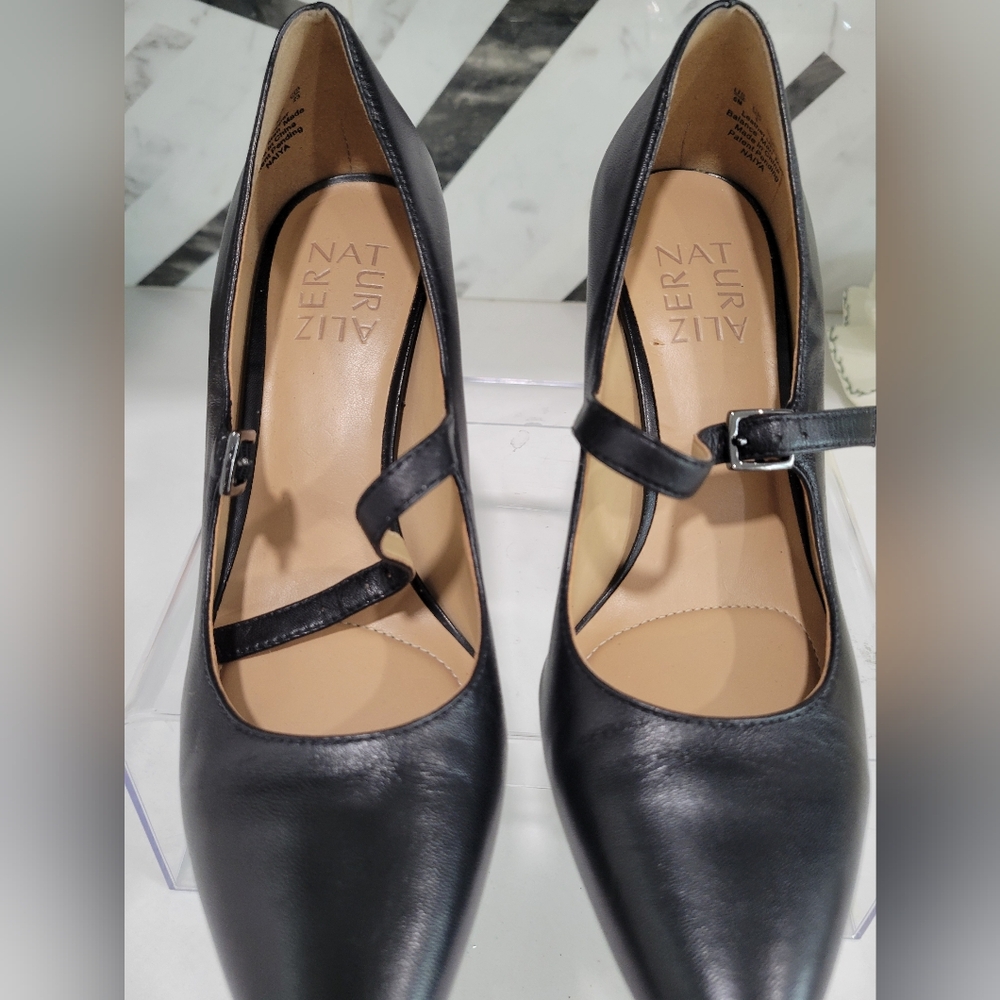 Naturalizer Black Leather Mary Jane Heels